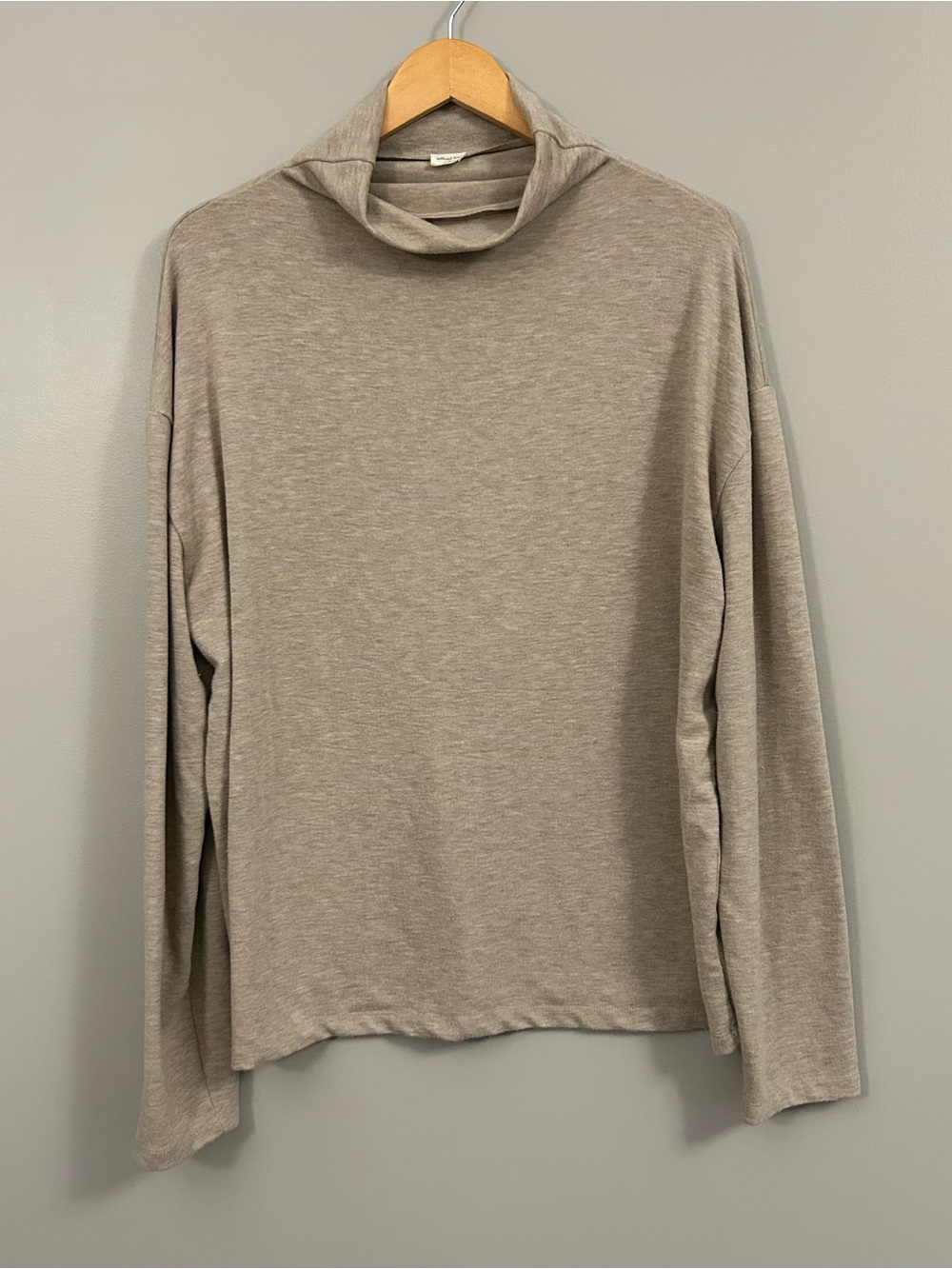 Aritzia Wilfred Free Taupe Cowl Neck Turtleneck Sweater Size XL